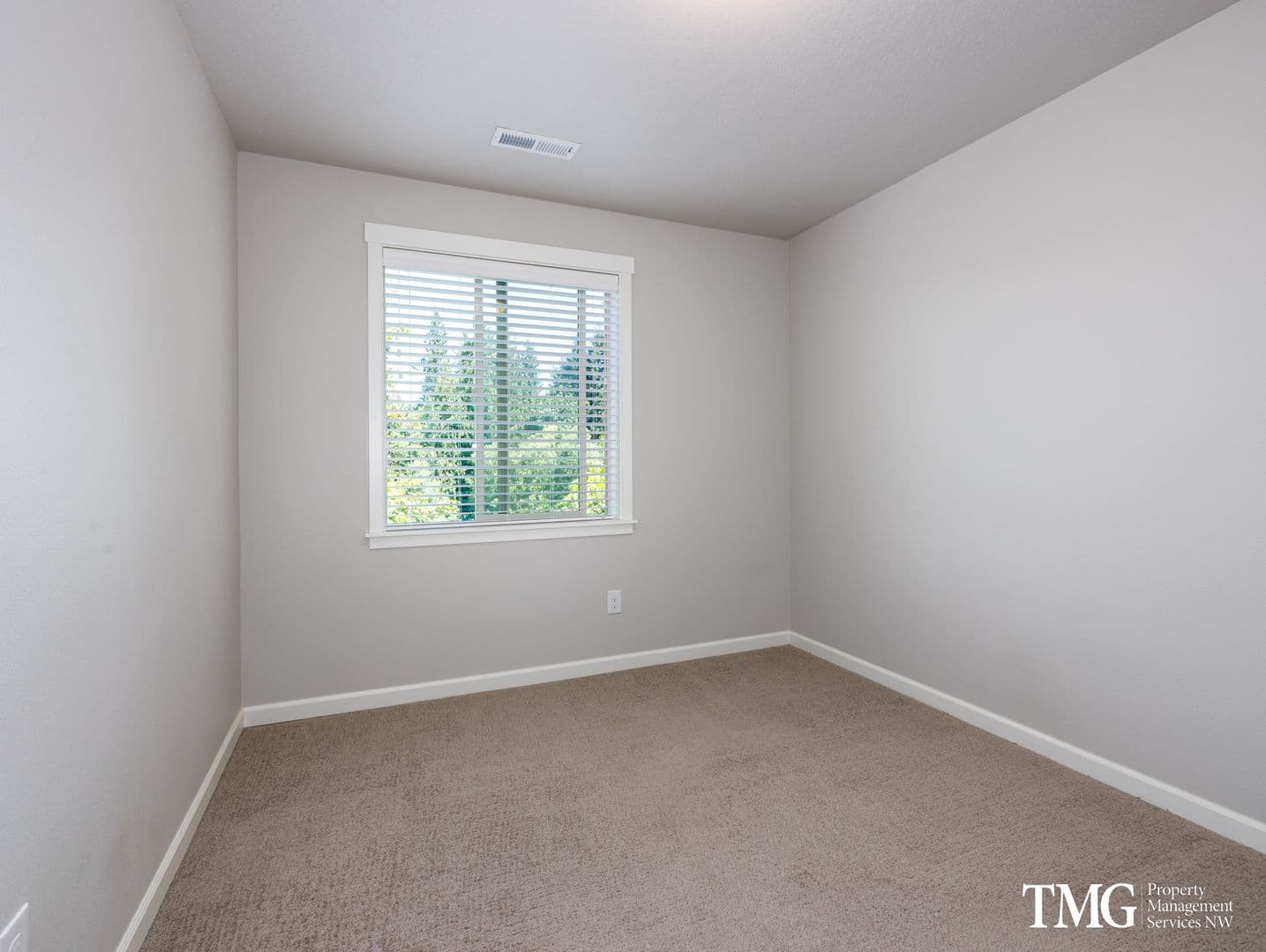 Vancouver House: 11311 NE 14th Ct