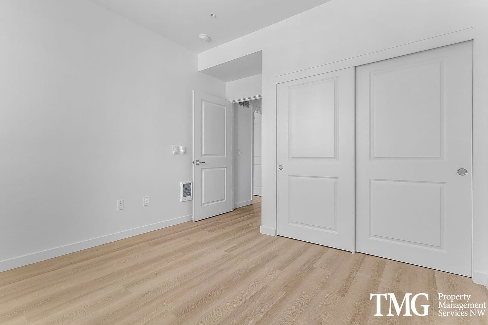 Vancouver Apartment: 12616 NE 116th Way