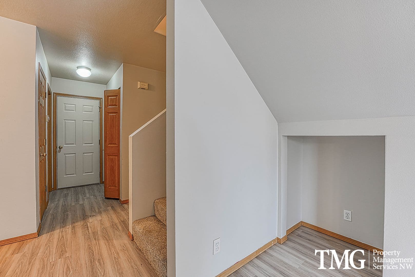 Vancouver Apartment: 3500 NE 50th Ct