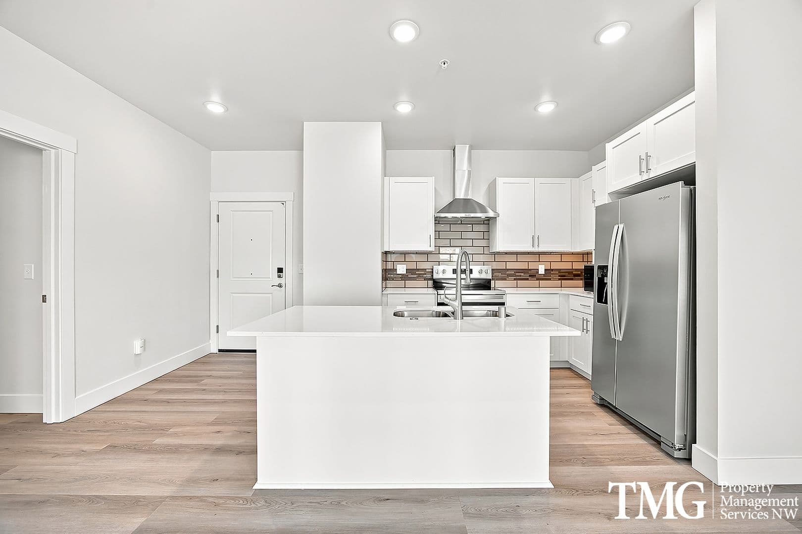 Kennewick Apartment: 7918 W 10th Ave