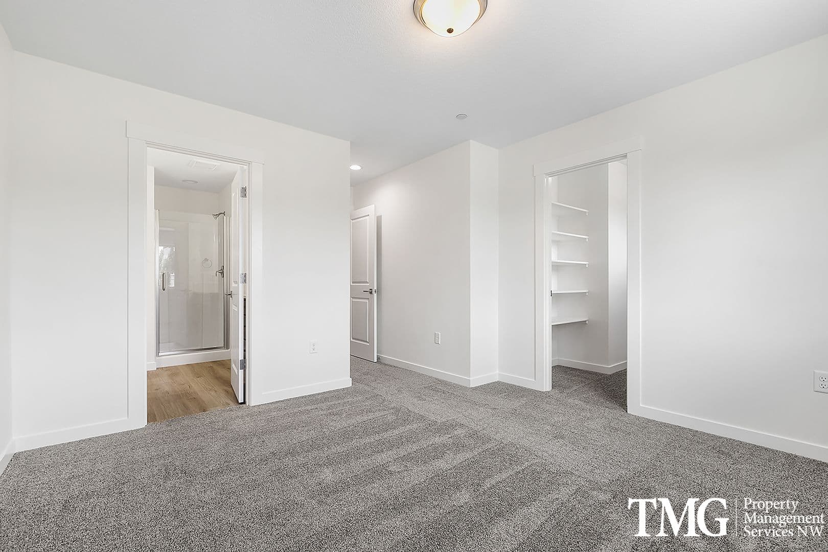 Vancouver Apartment: 5119 NE Saint James Road