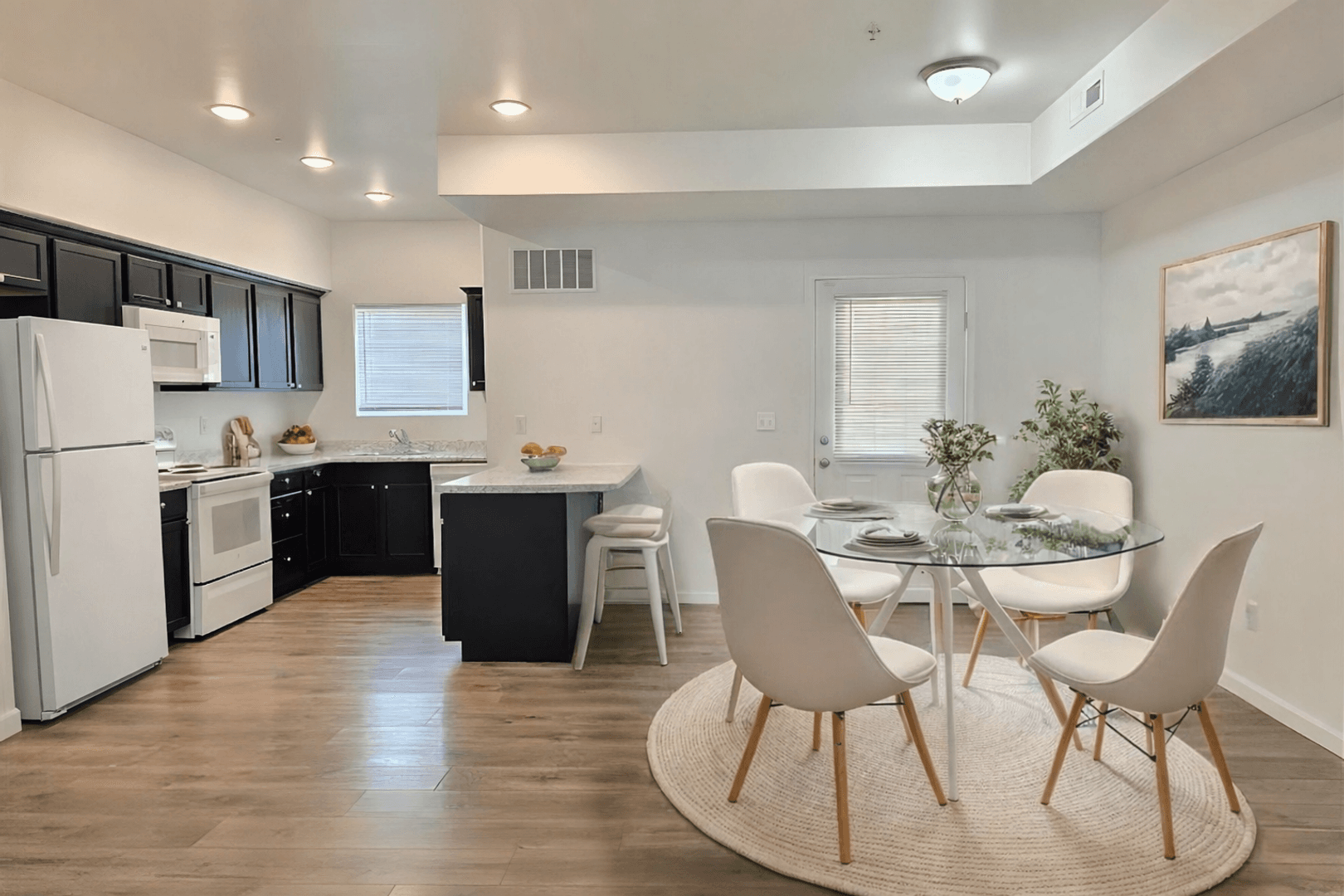 Kennewick Apartment: 3887 W 7th Ave