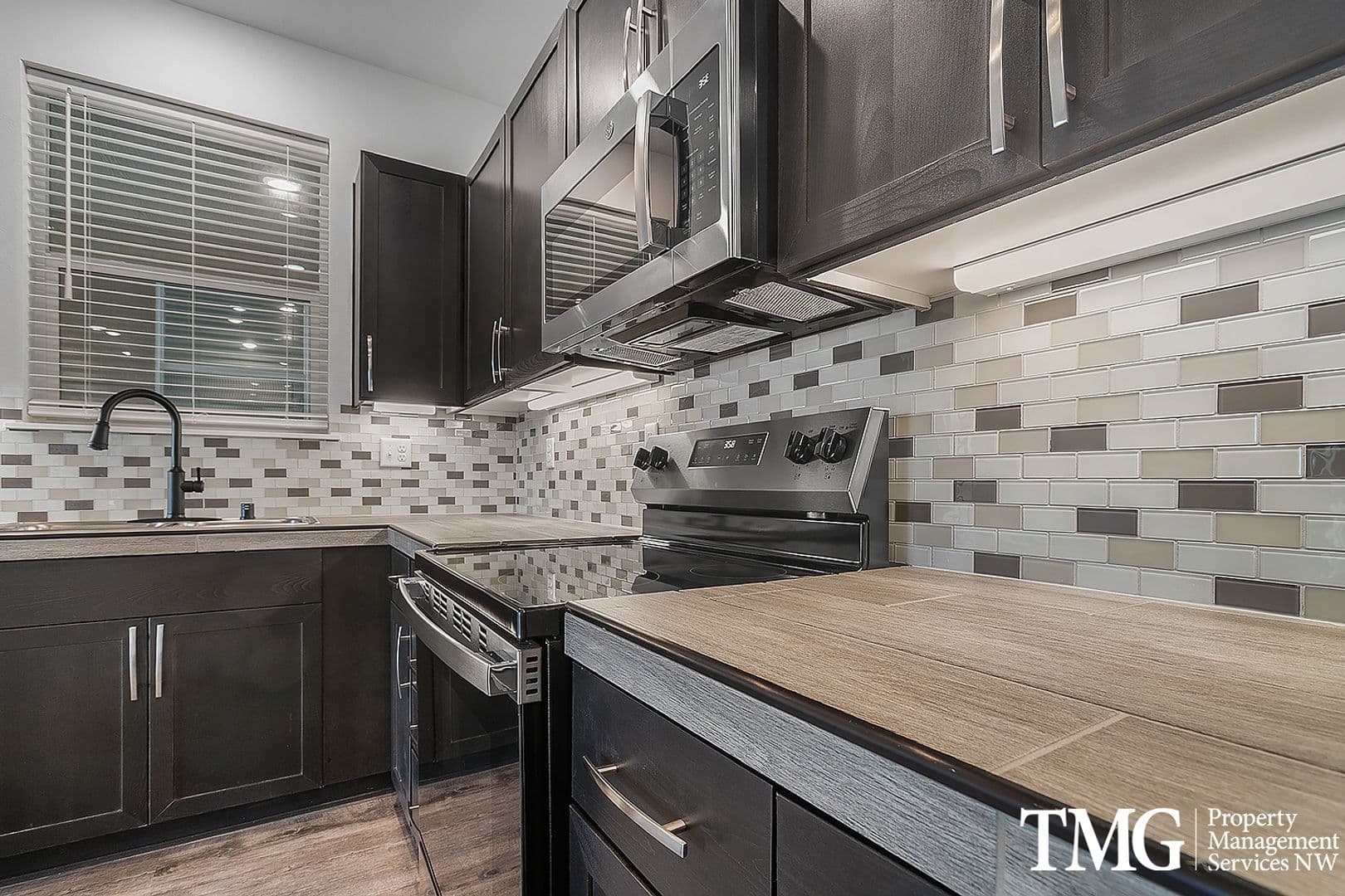 Kennewick Apartment: 7942 W 10th Ave
