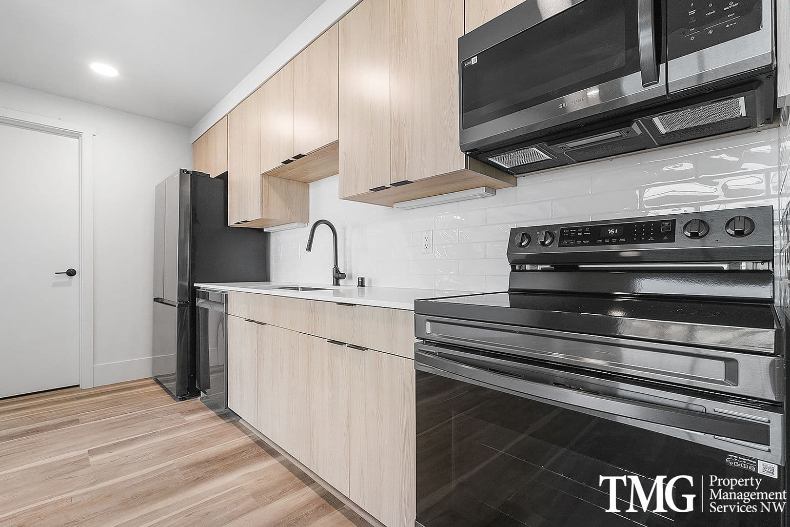 Kennewick Apartment: 4112 W 24th Ave