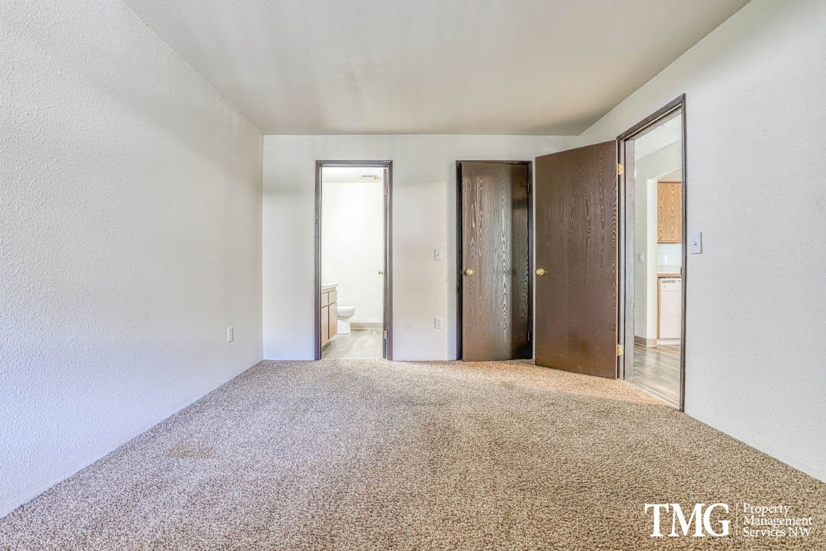 Richland Apartment: 2500 George Washington Way
