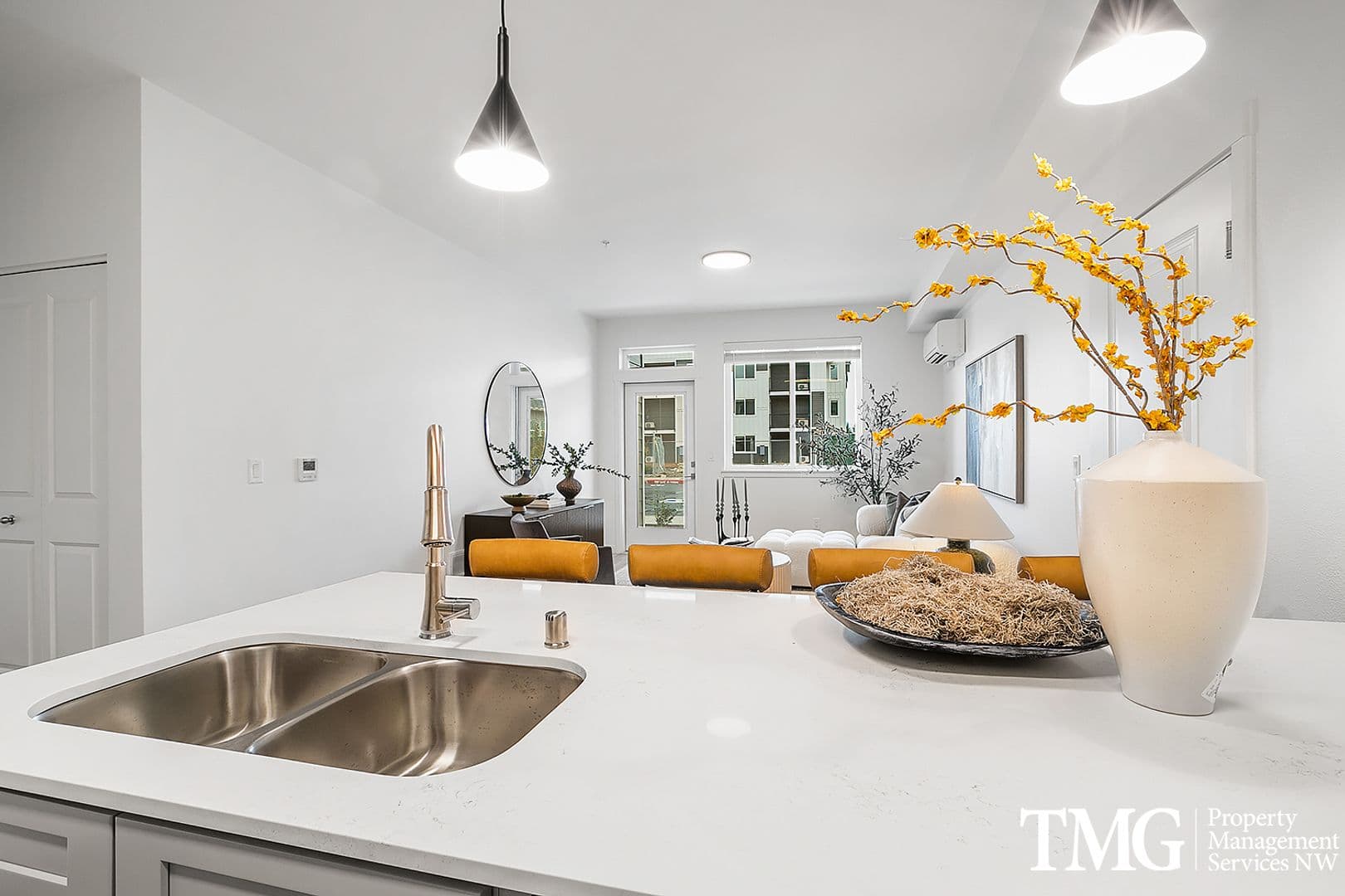 Vancouver Apartment: 12616 NE 116th Way