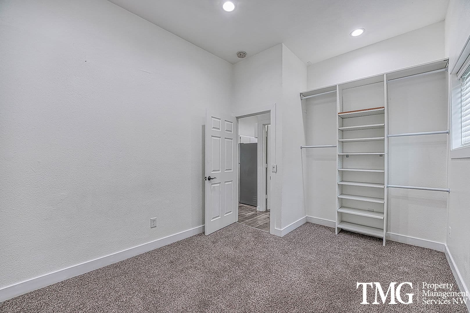 Kennewick House: 312 S Kellogg Street #B