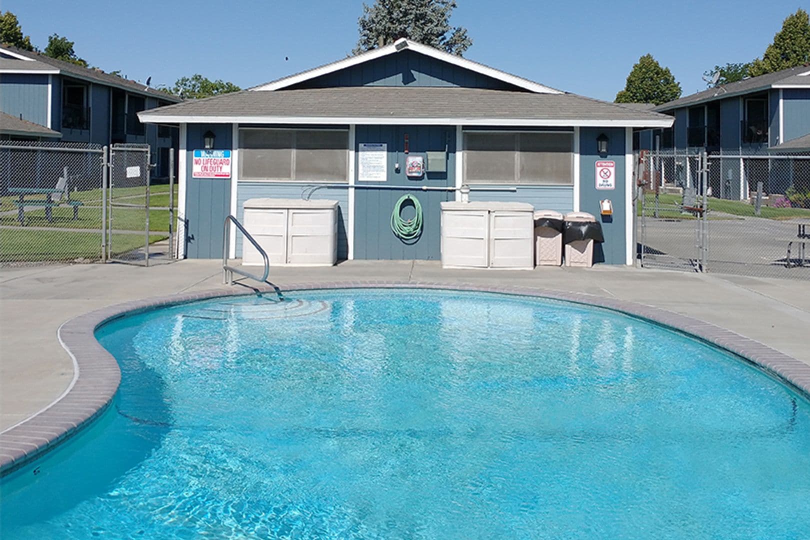 Kennewick Apartment: 440 N Volland