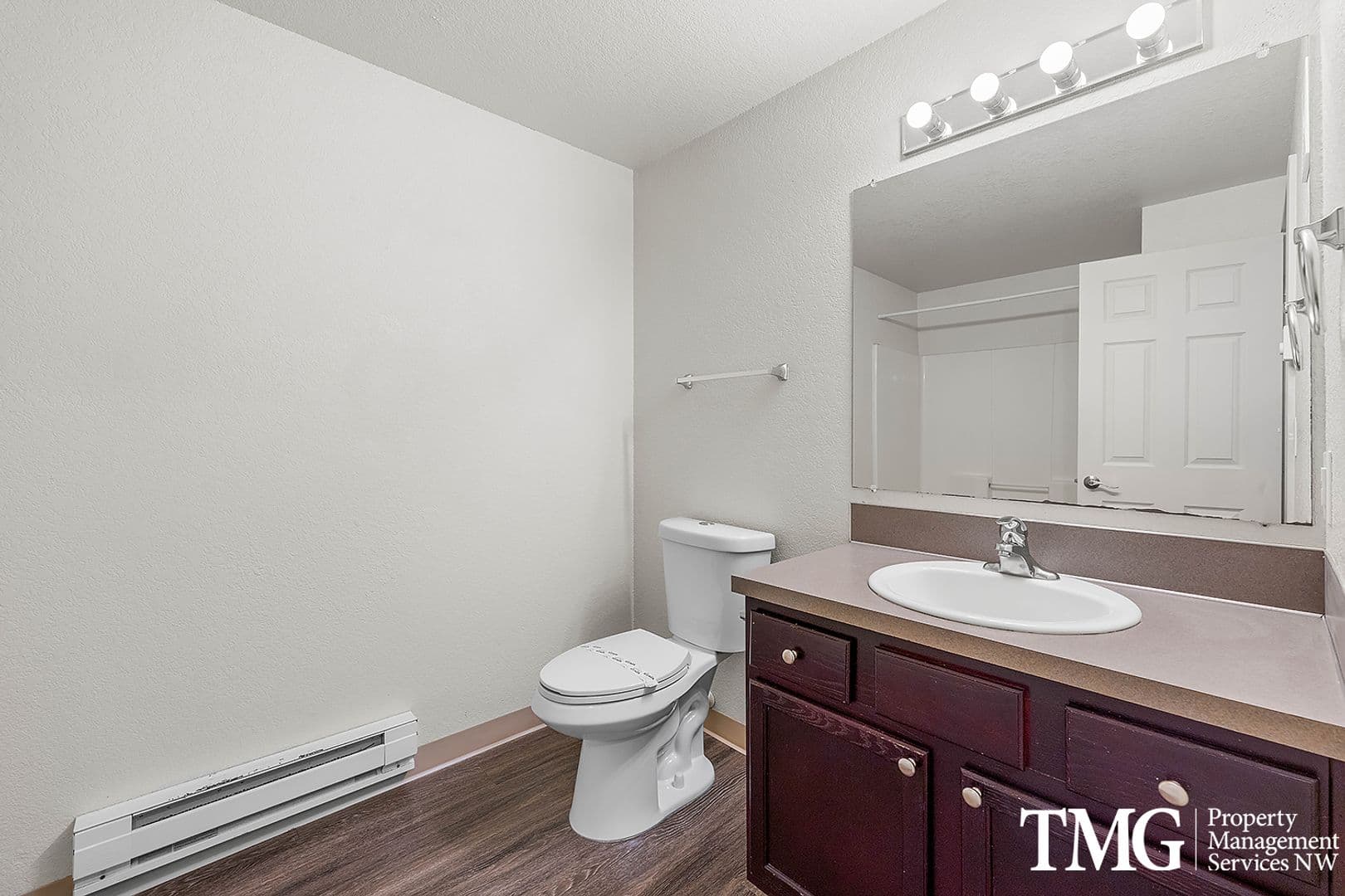 Vancouver Apartment: 16119 SE 1st St