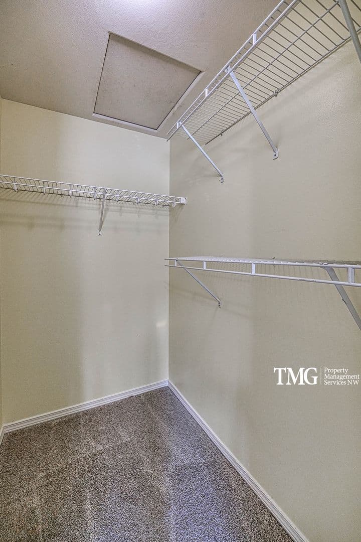 Vancouver House: 15012 NE 68th Way