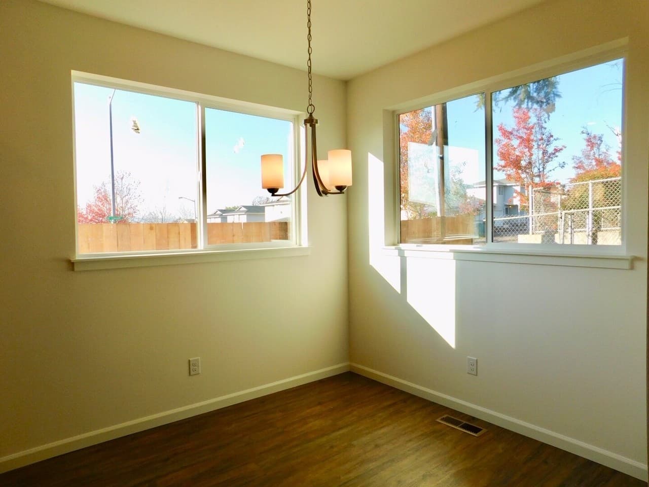 Vancouver Apartment: 3301 & 3305 Lincoln Avenue