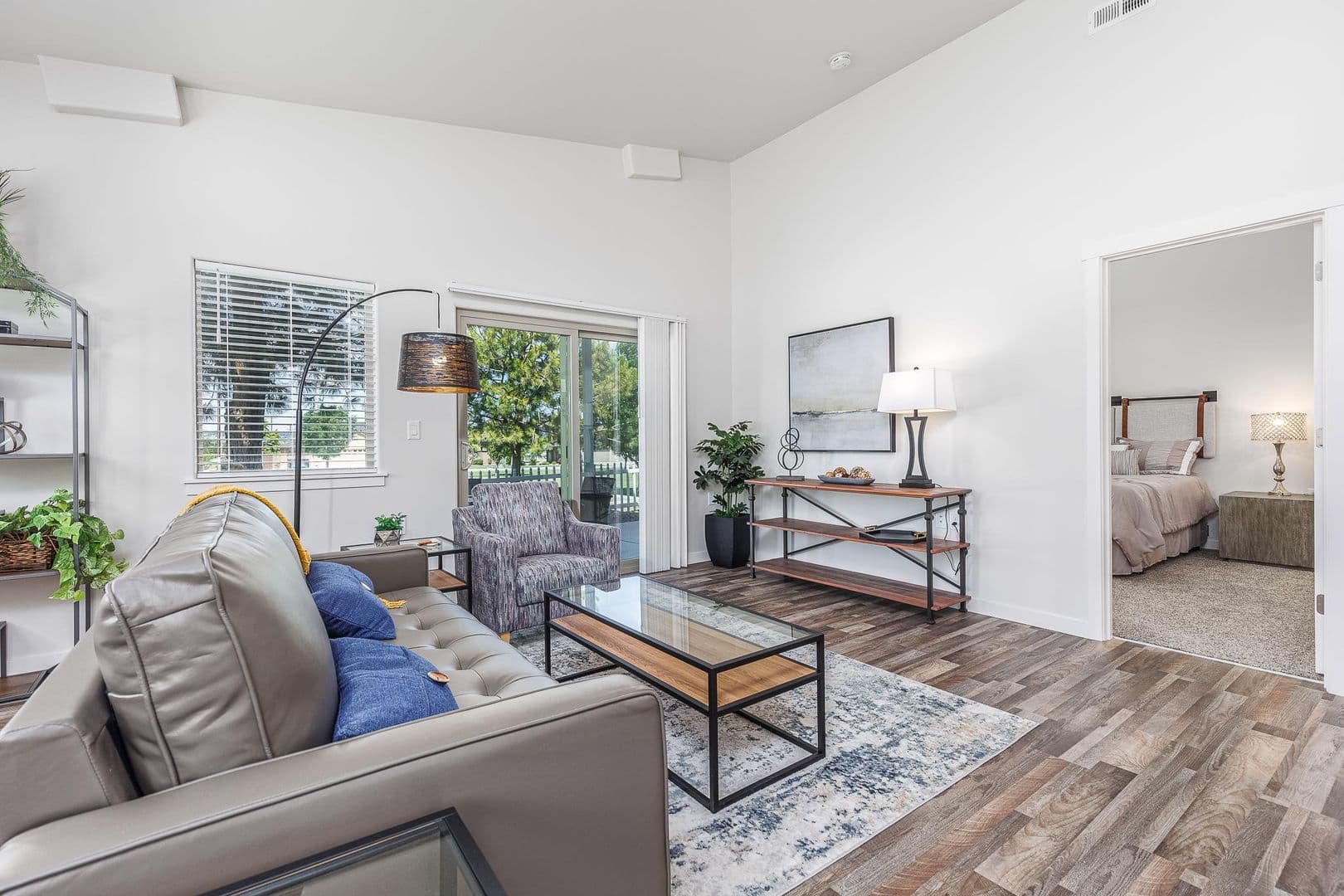 Kennewick Multiplex: 7992 W 10th Ave
