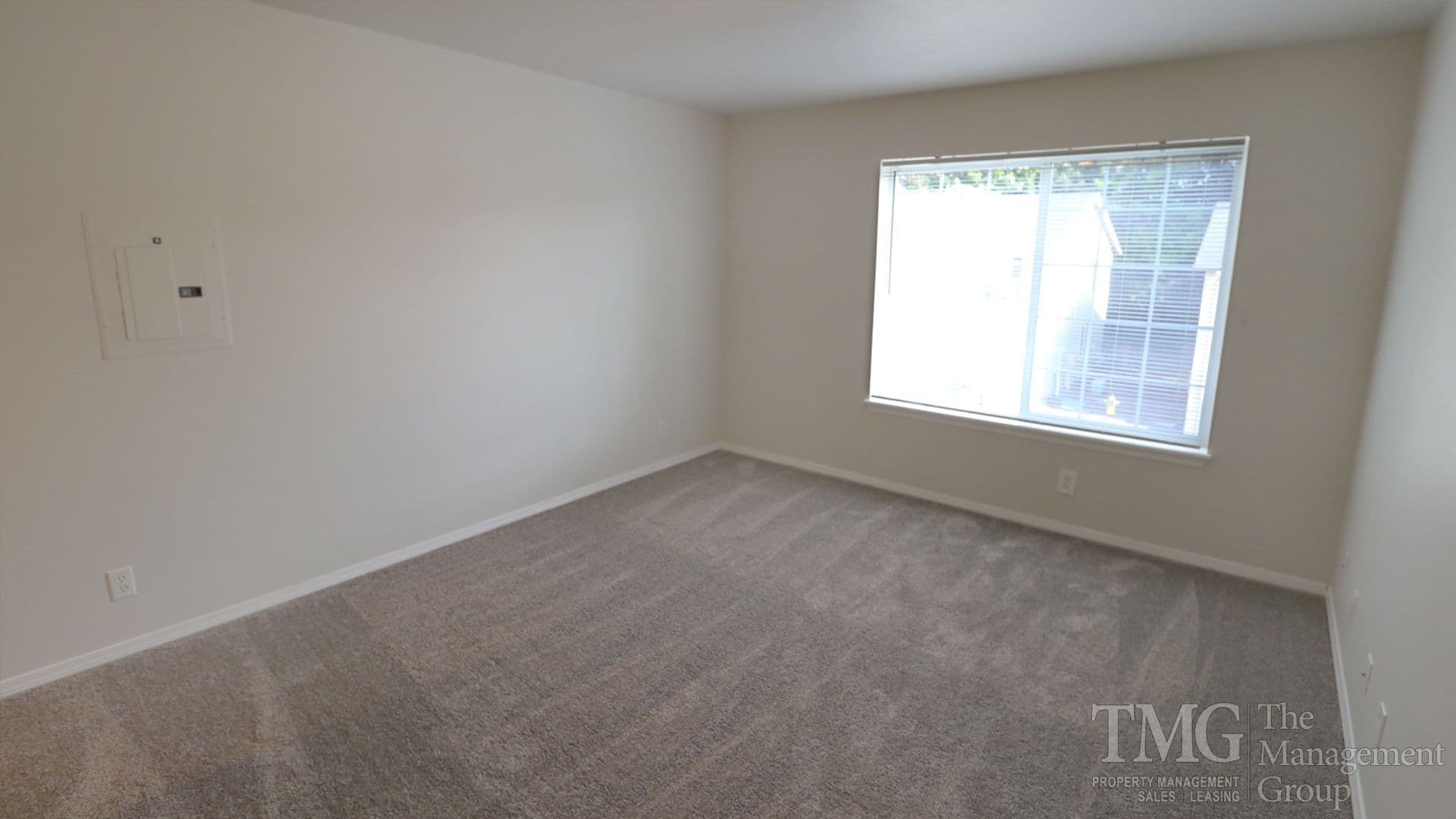 Vancouver Apartment: 5313 NE 68th Ave