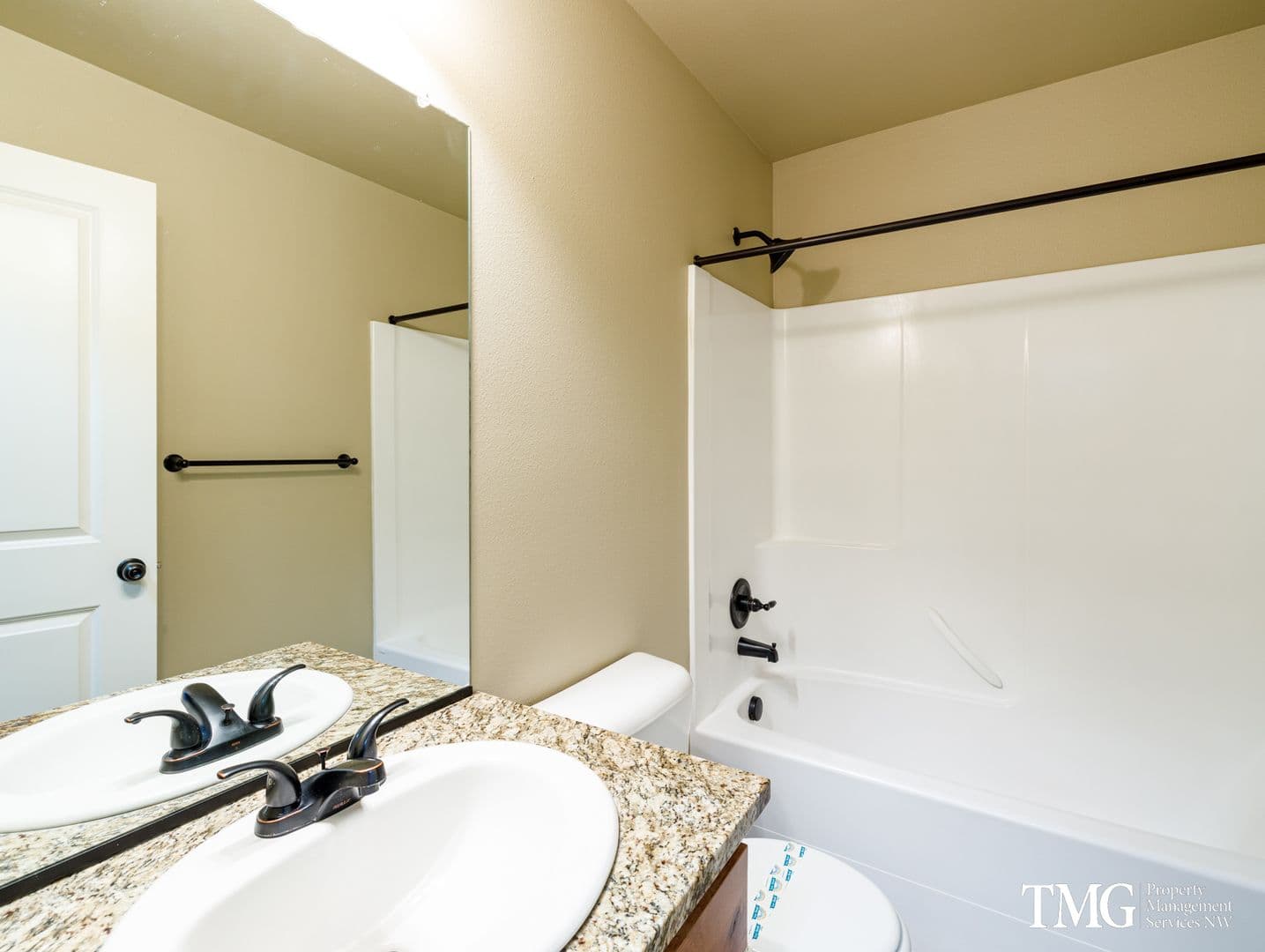 Vancouver Apartment: 9807 NE 76th Way