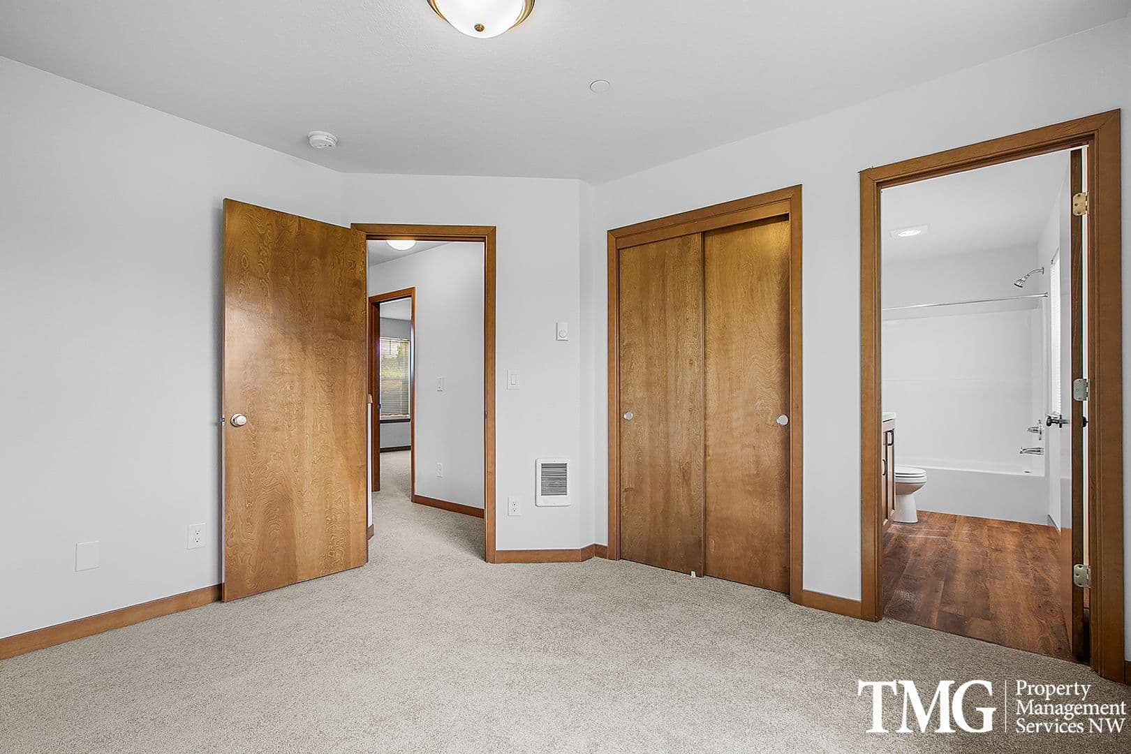 Washougal House: 3316 Lewis Lane