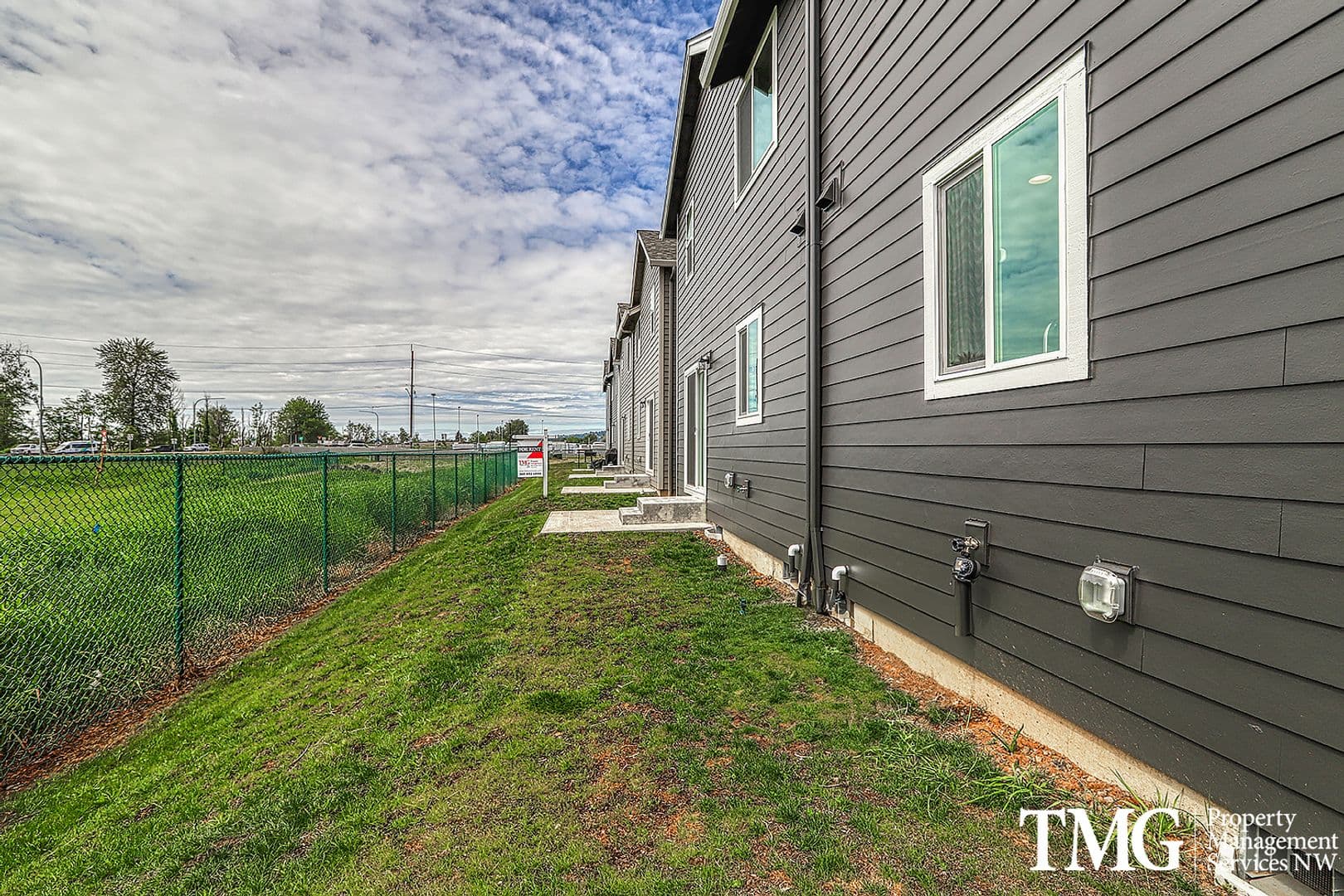 Washougal House: 3316 Lewis Lane