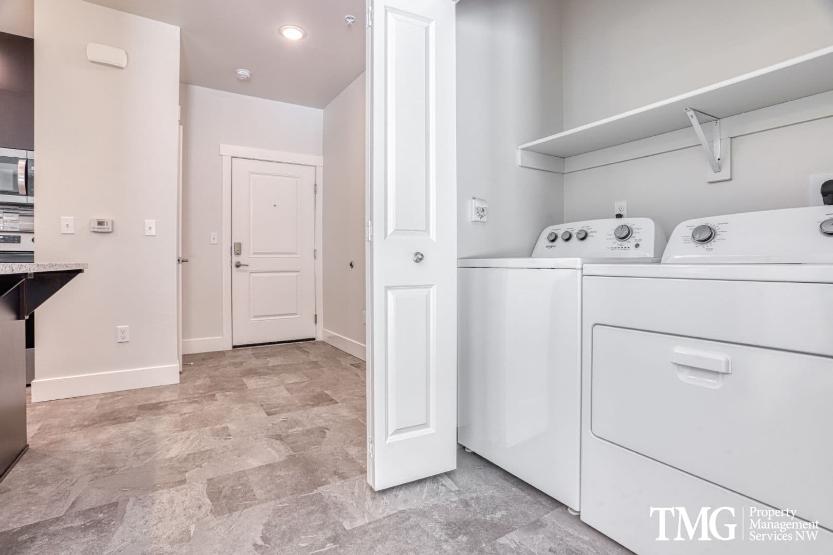 Kennewick Apartment: 7960 W 10th Ave