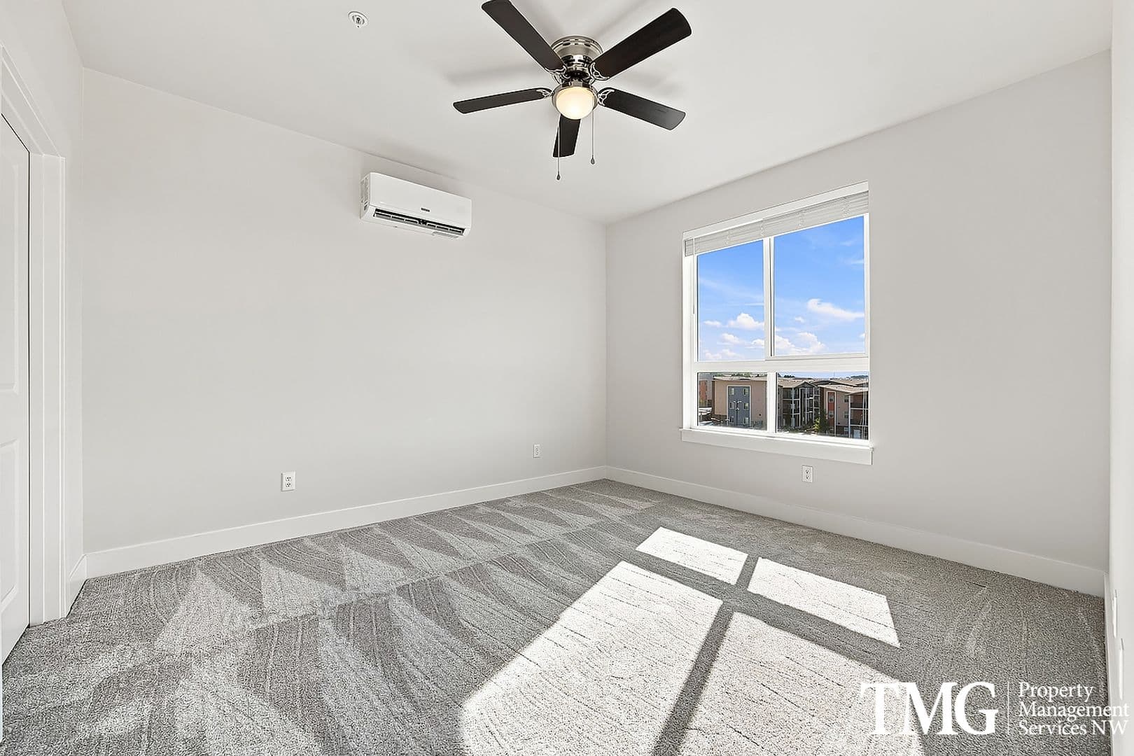 Kennewick Apartment: 7918 W 10th Ave