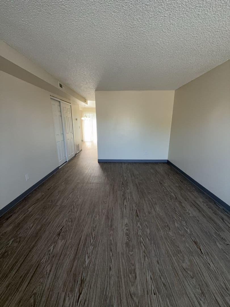 Kennewick Townhome: 4421 W Hood Ave