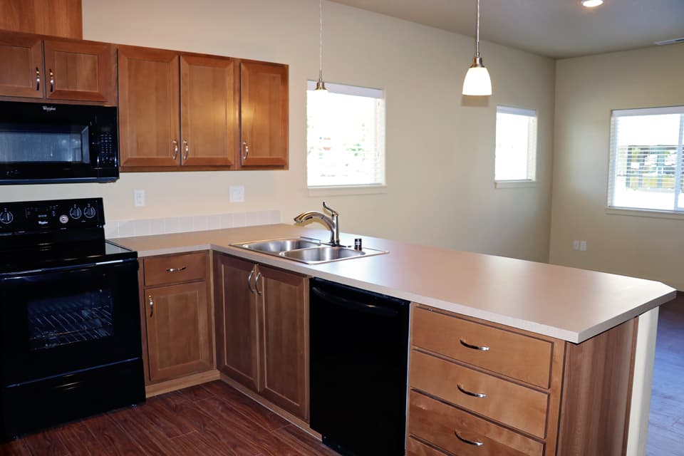 Battle Ground Apartment: 1108 SE 8th CMN