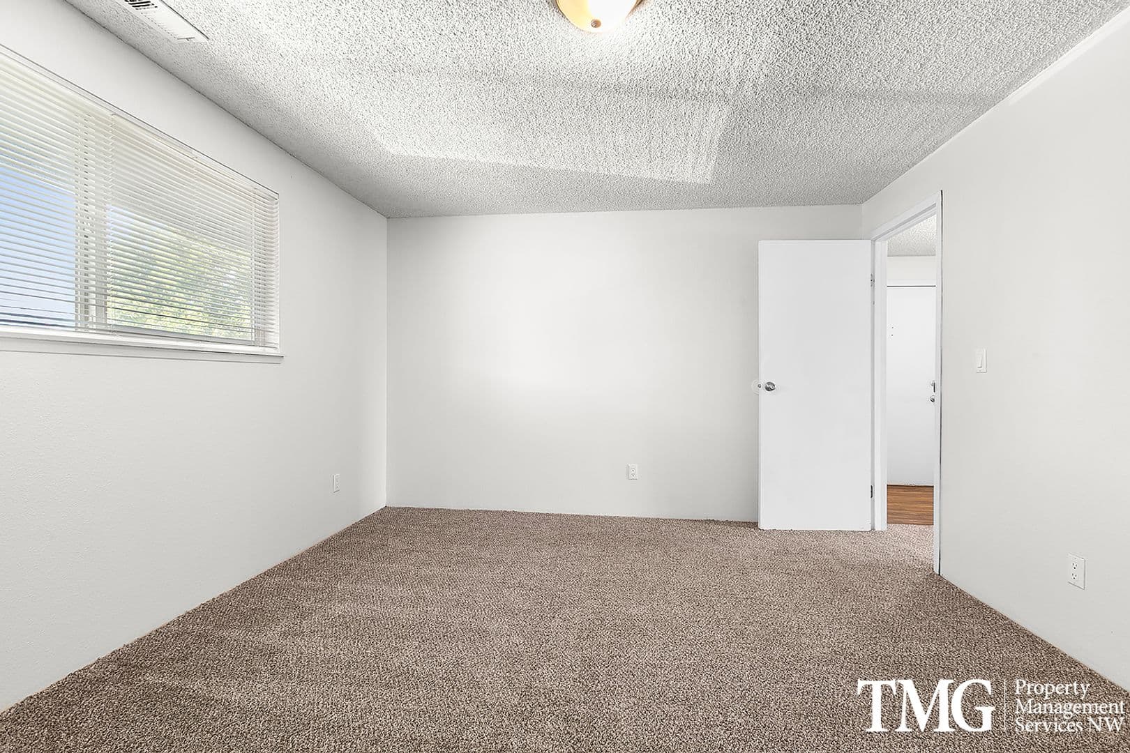 Kennewick Apartment: 440 N Volland
