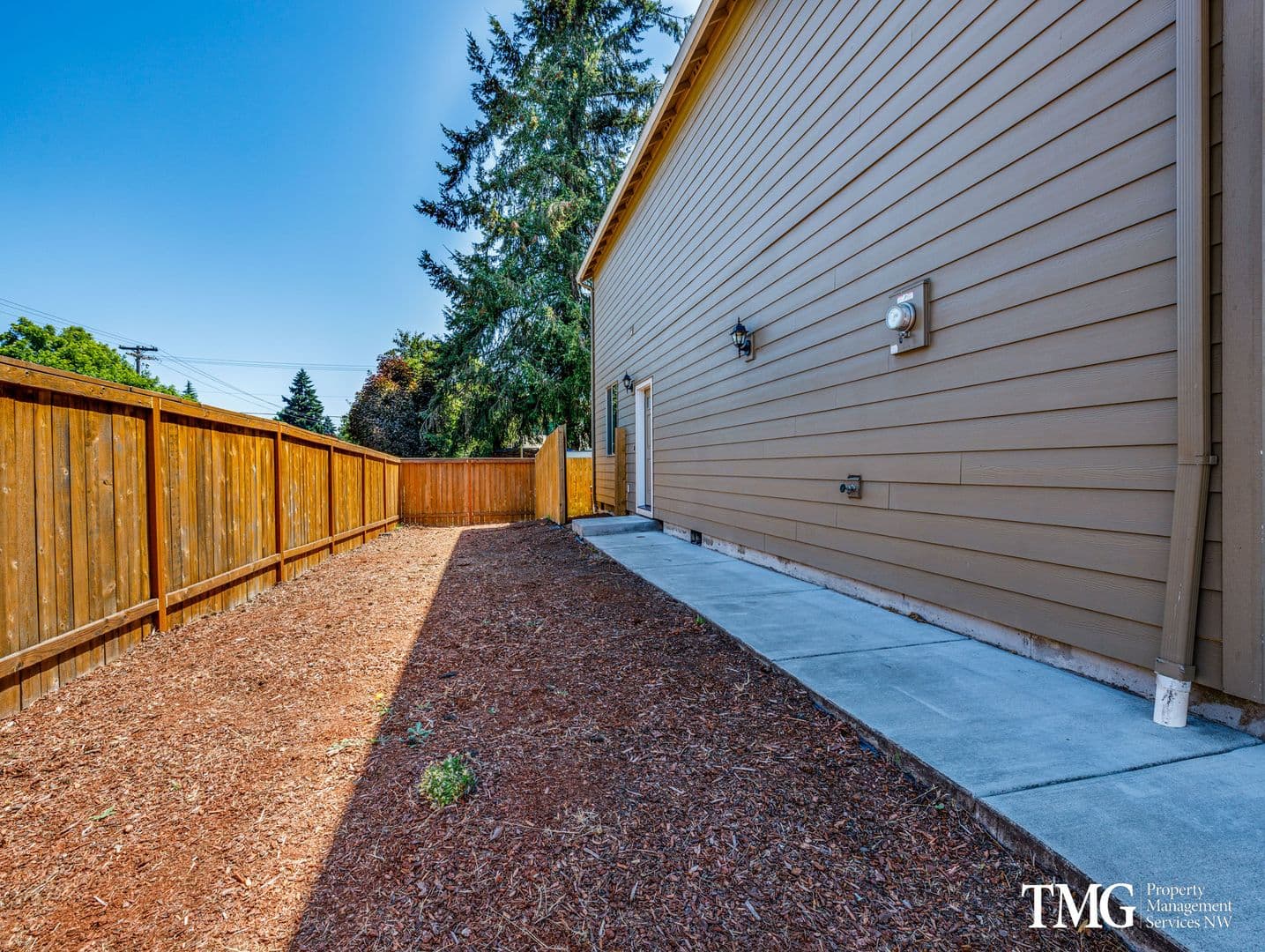 Vancouver Apartment: 9807 NE 76th Way