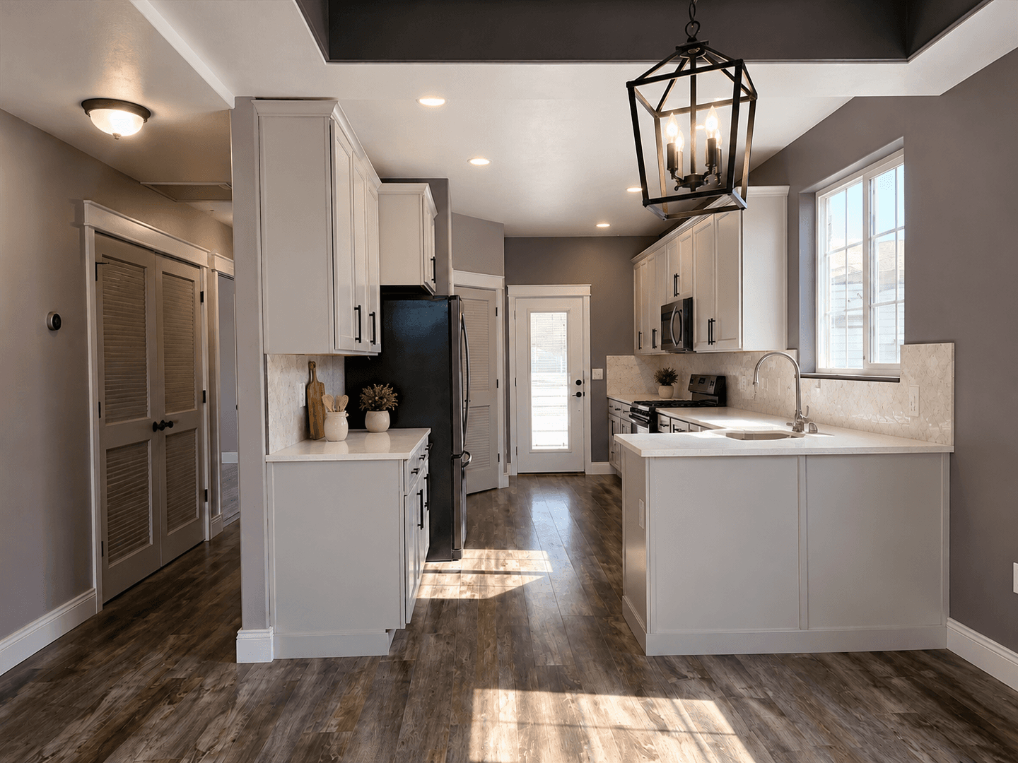 Richland House: 4504 Corvina Street