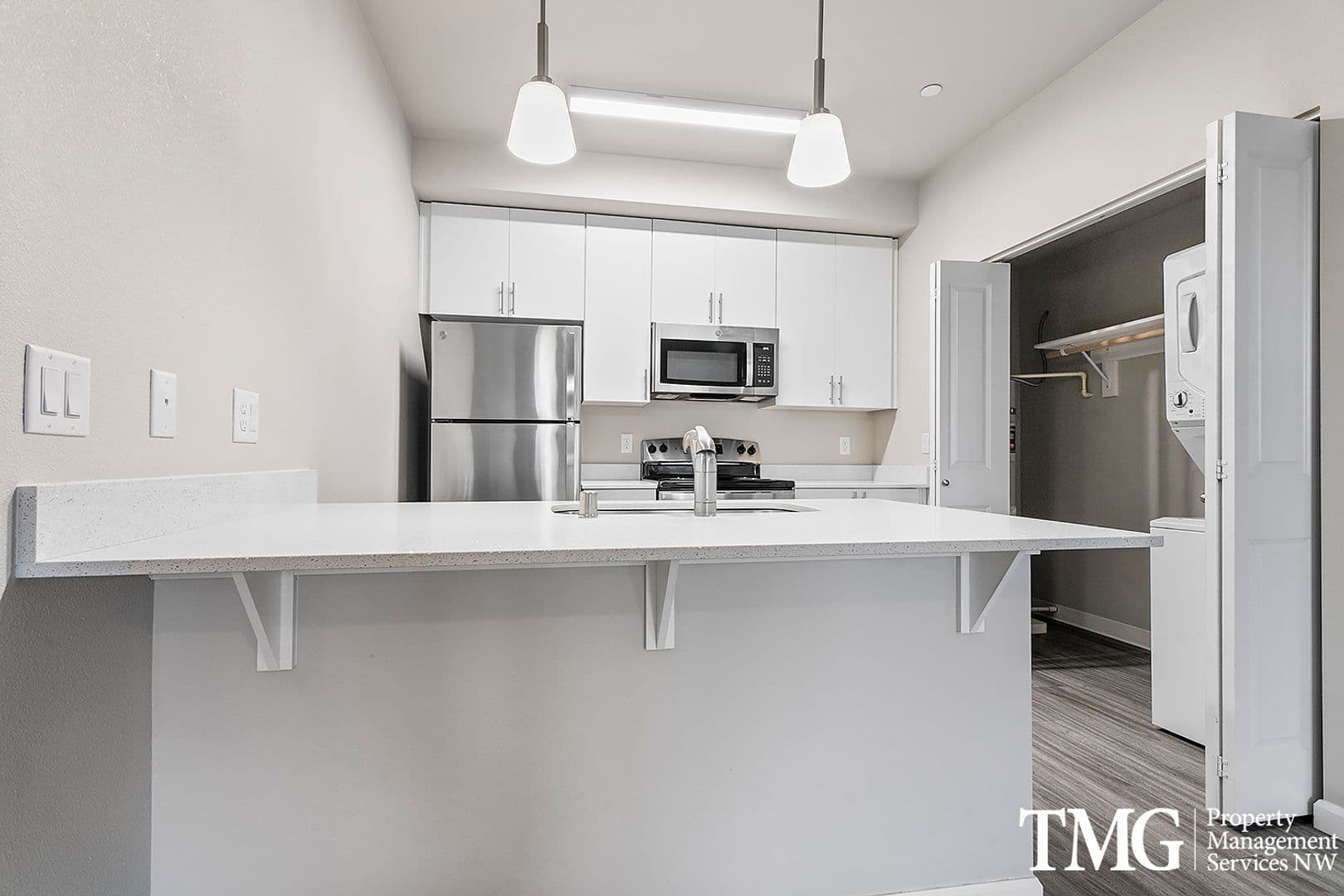 Ridgefield Apartment: 540 S Royle Rd