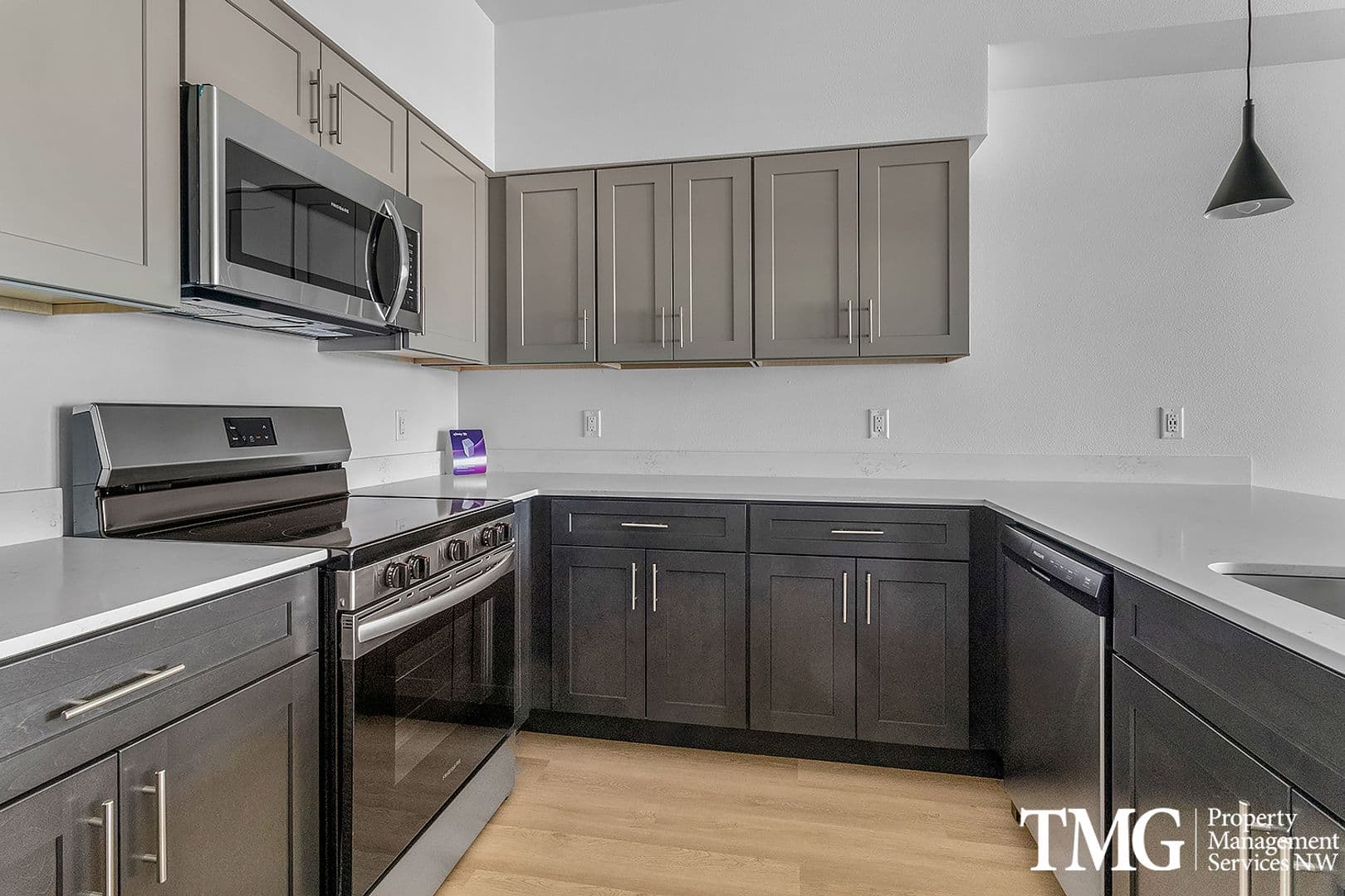 Vancouver Apartment: 12616 NE 116th Way
