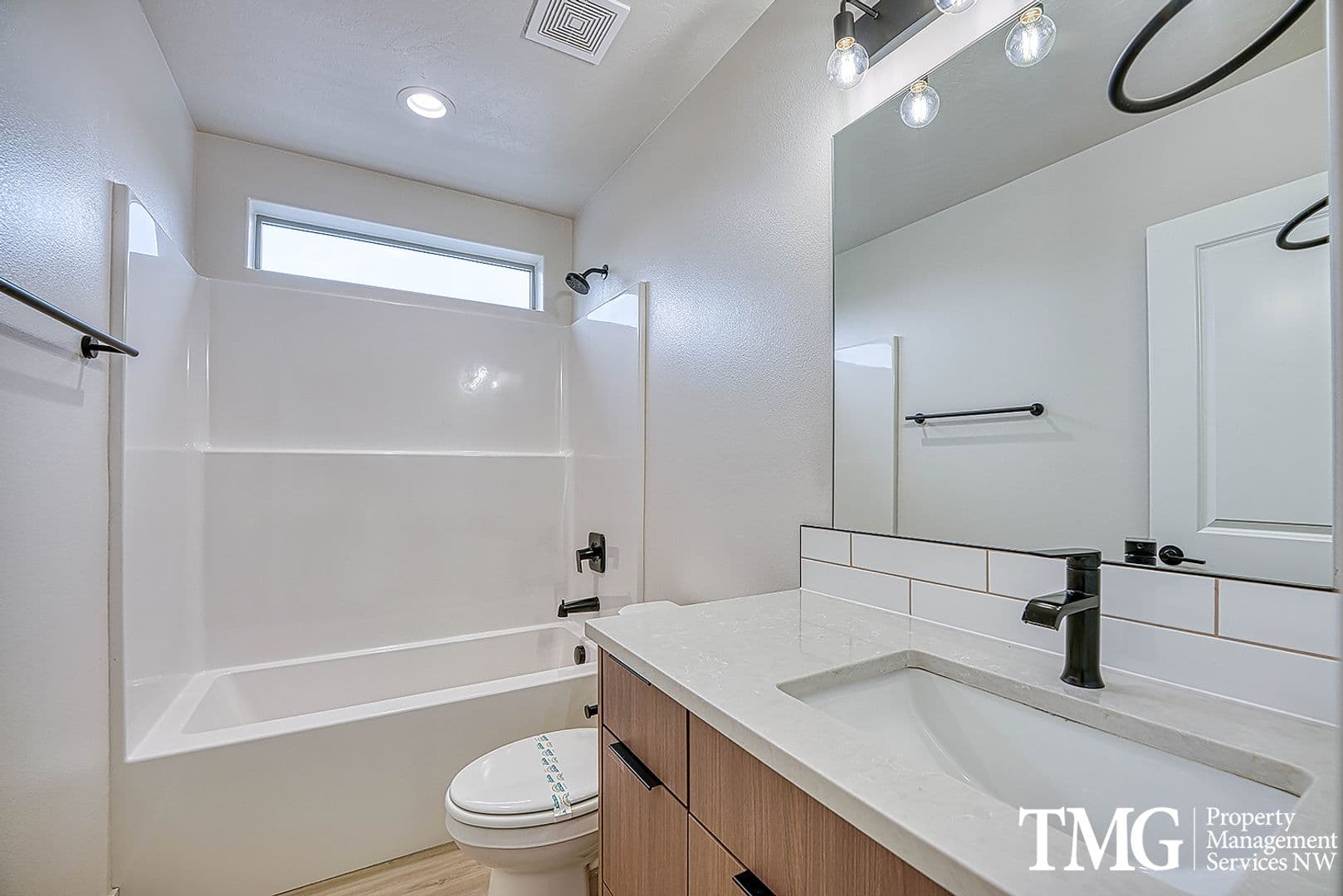 Kennewick Townhome: 718 N Volland St