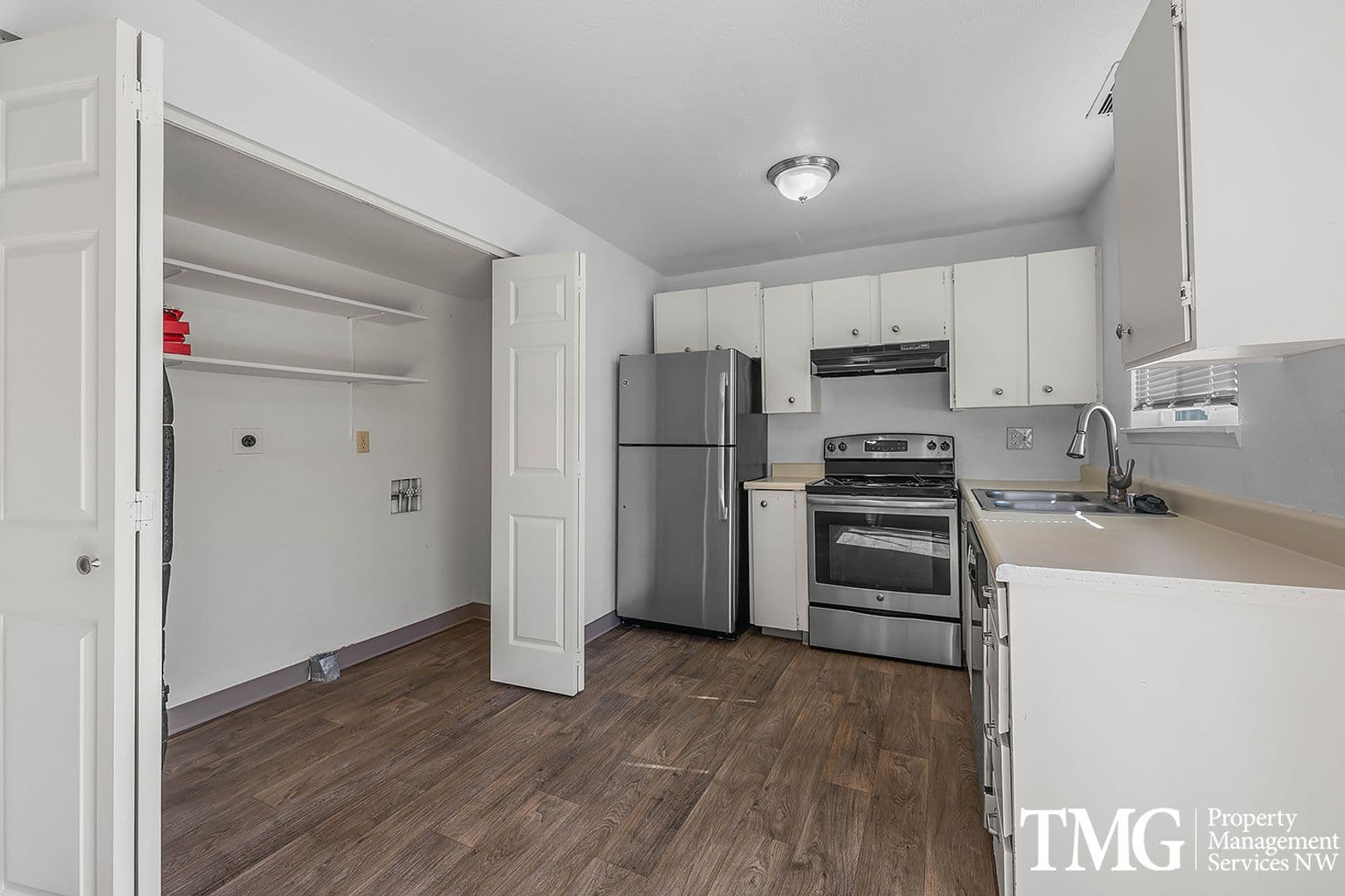 Kennewick Apartment: 803 S Olympia St