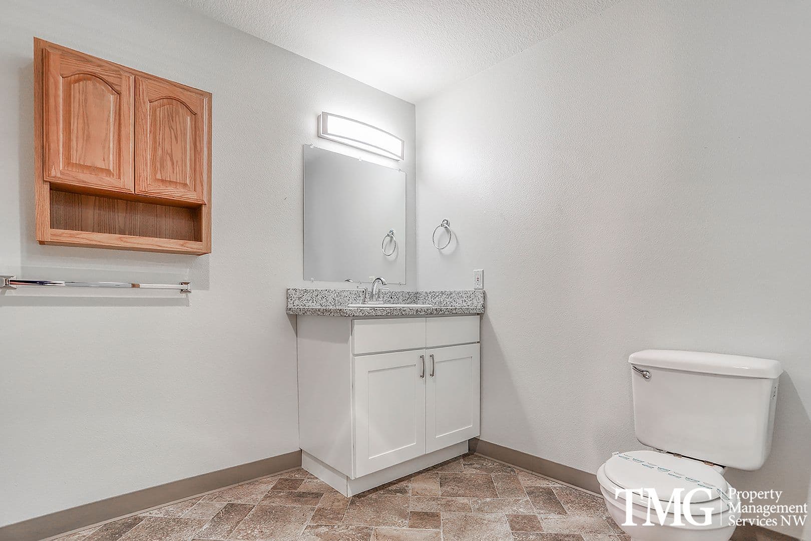 Camas Apartment: 2615 NE 3rd Avenue