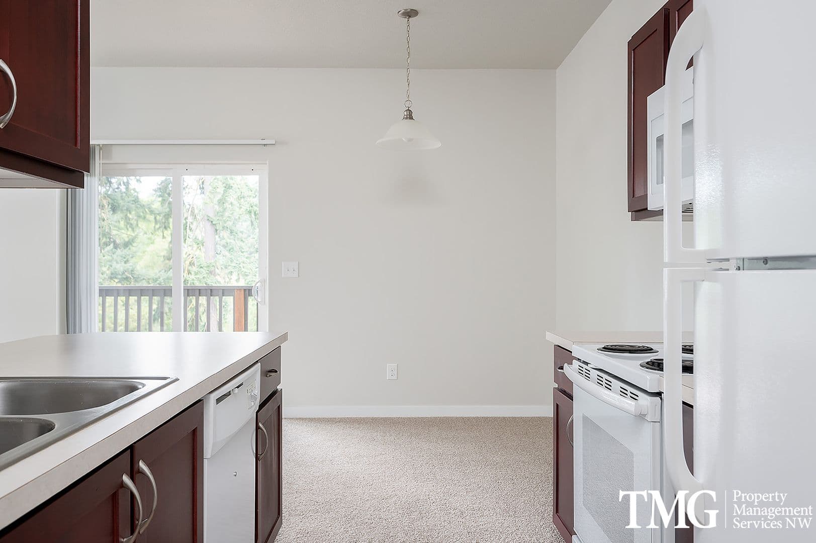 Vancouver Apartment: 4705 NE Leverich Park Way