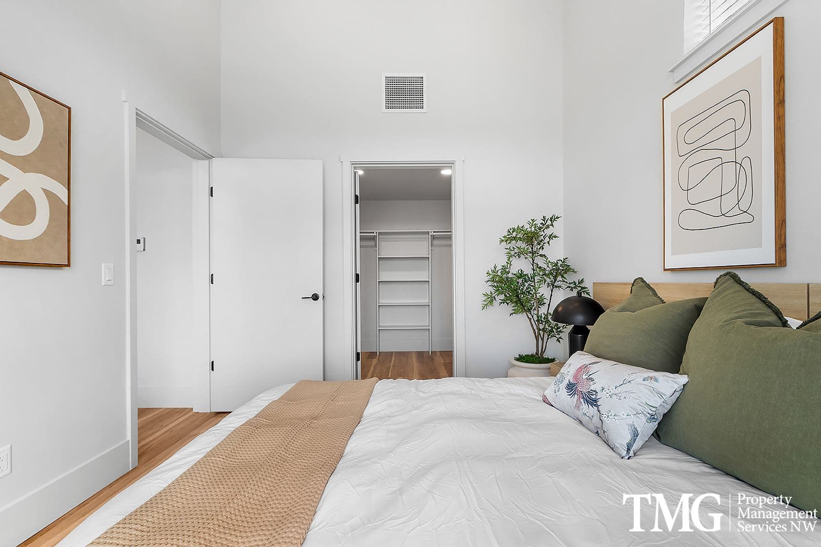 Kennewick Apartment: 4112 W 24th Ave