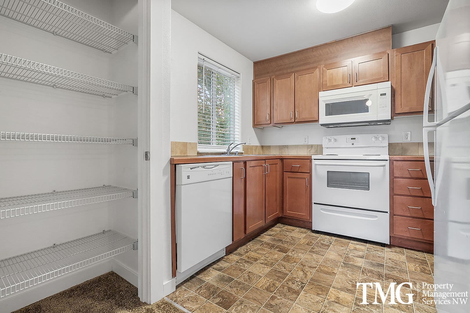 Battle Ground Apartment: 1017 SE 12th Ave