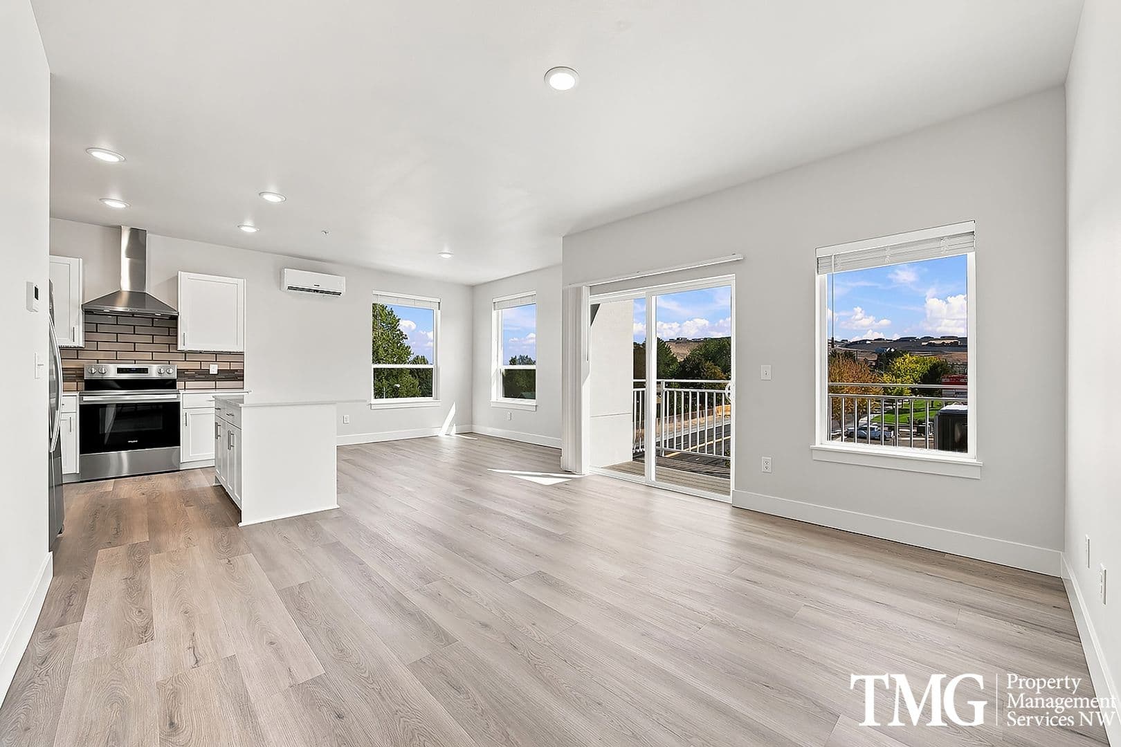 Kennewick Apartment: 7918 W 10th Ave