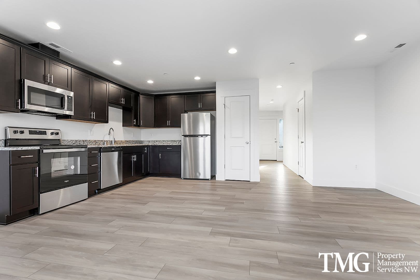 West Richland Townhome: 977 Creer Way - A-103