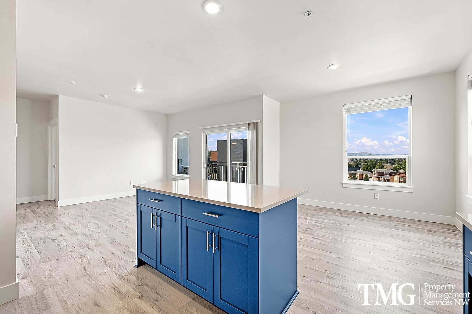 Kennewick Apartment: 7918 W 10th Ave
