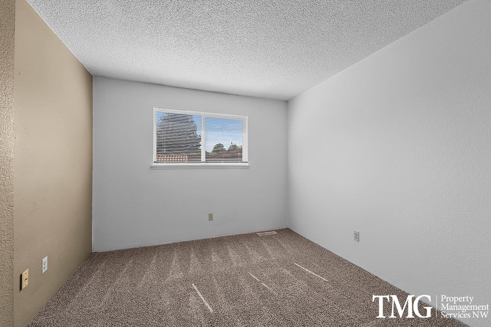 Kennewick Apartment: 803 S Olympia St