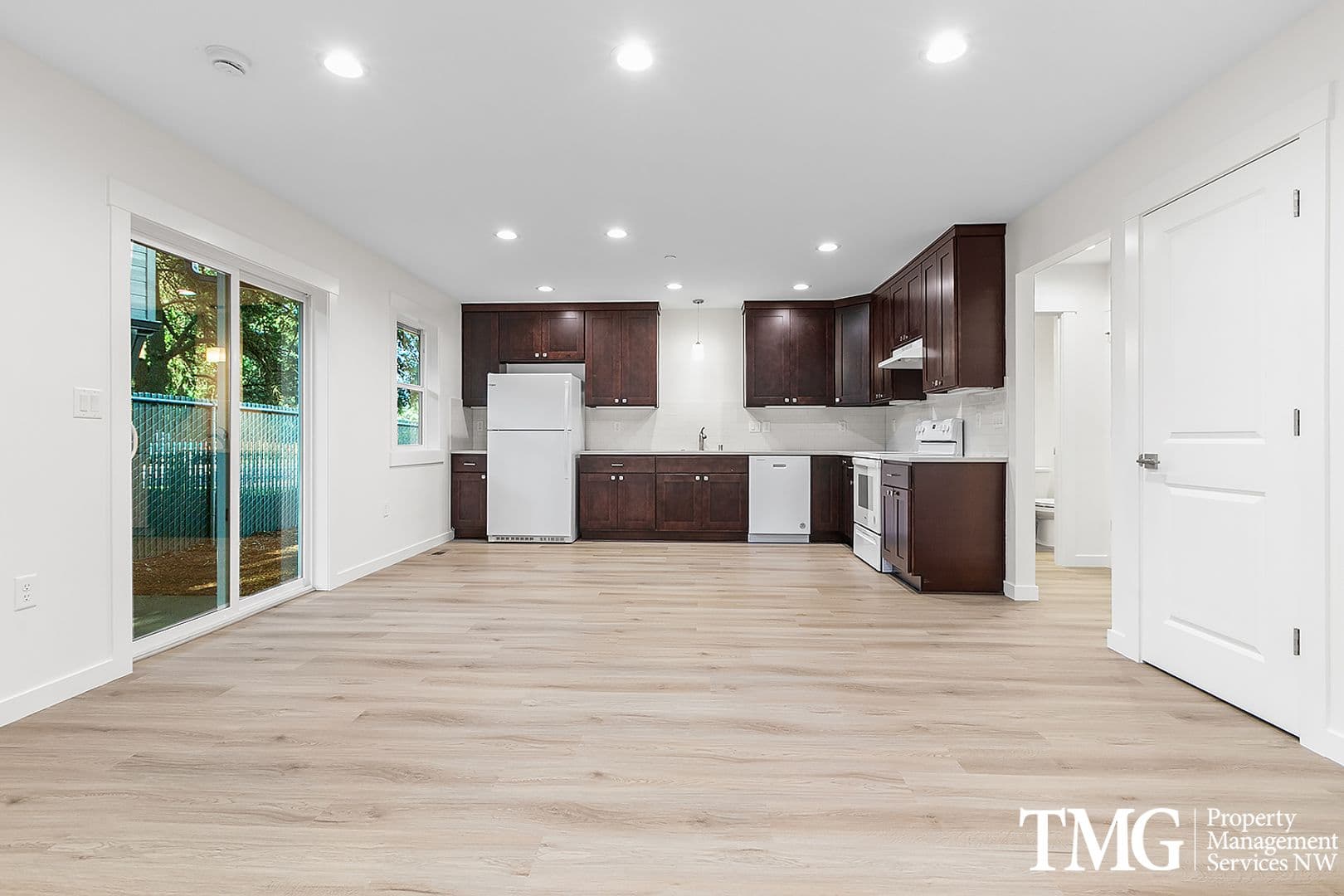 Vancouver Apartment: 5119 NE Saint James Road