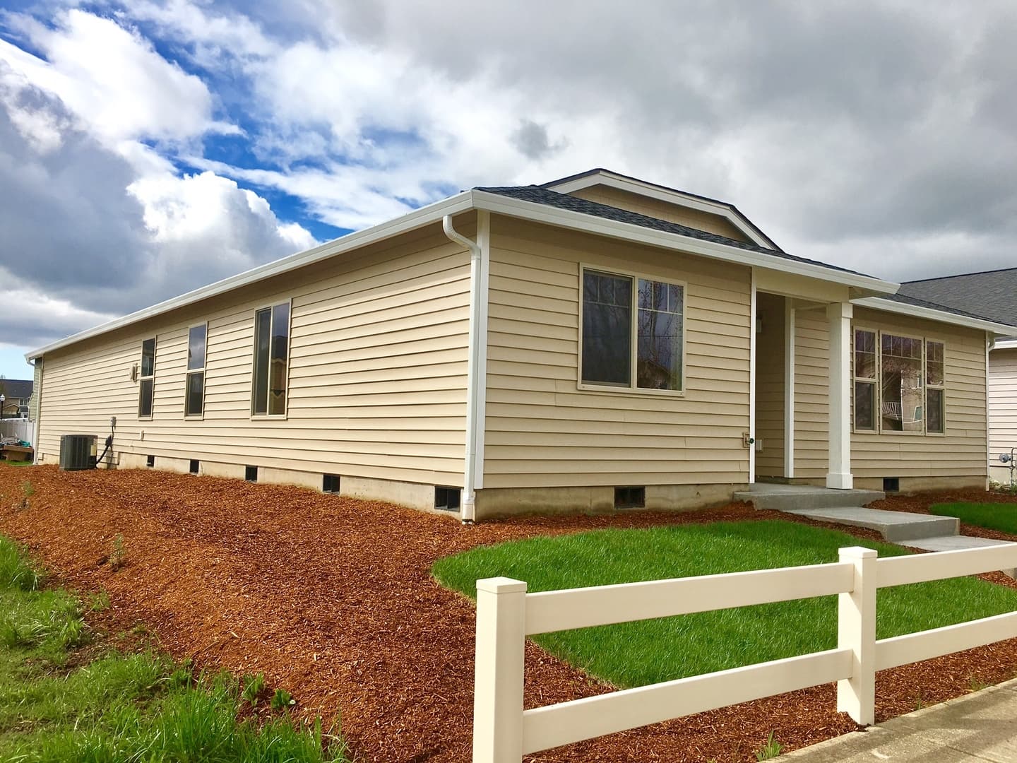 Battle Ground House: 606 NW 20th Avenue
