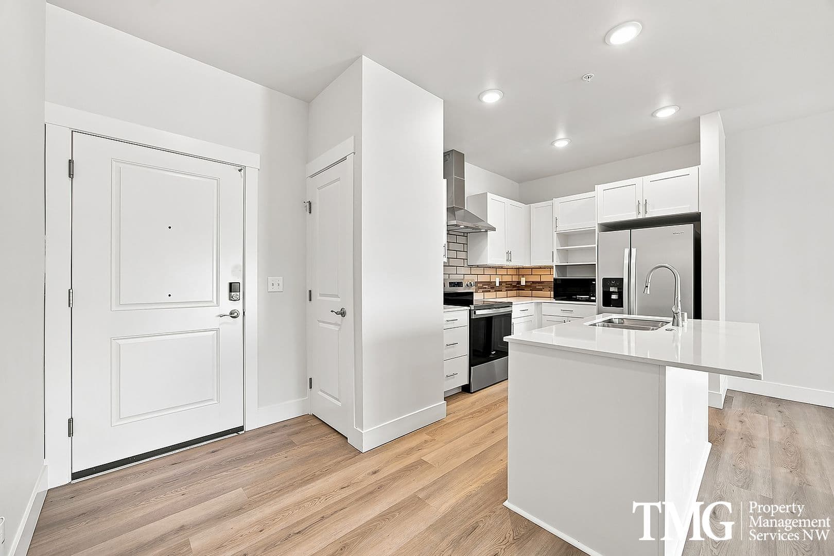 Kennewick Apartment: 7918 W 10th Ave