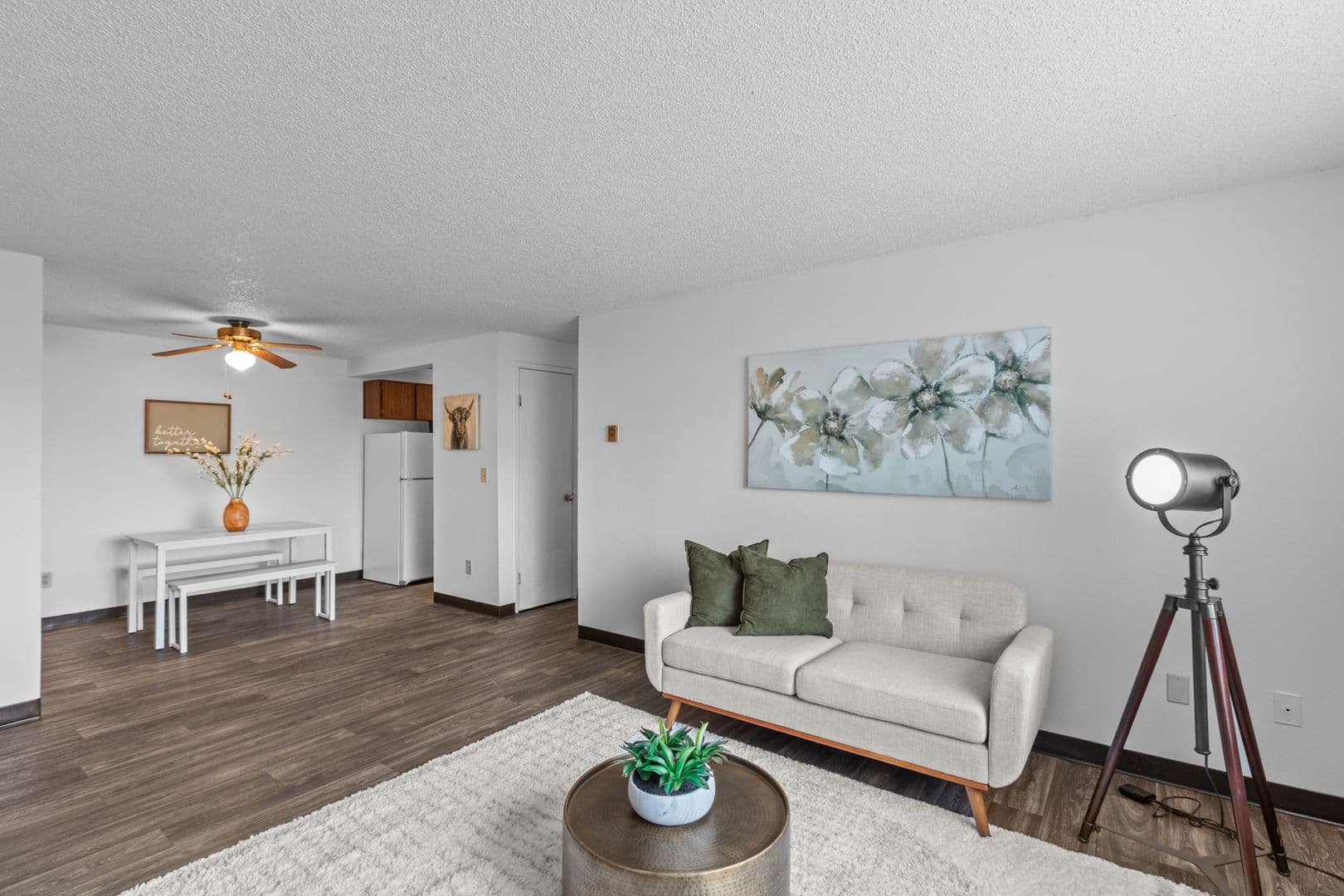 Kennewick Apartment: 445 N Volland St