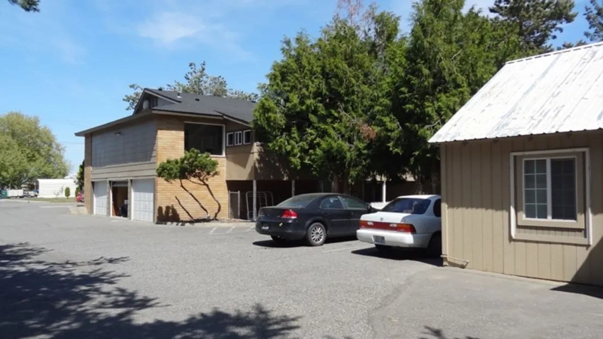 Kennewick Apartment: 12 S Morain St