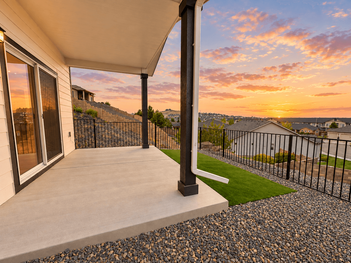Kennewick Townhome: 5873 W 40th Court