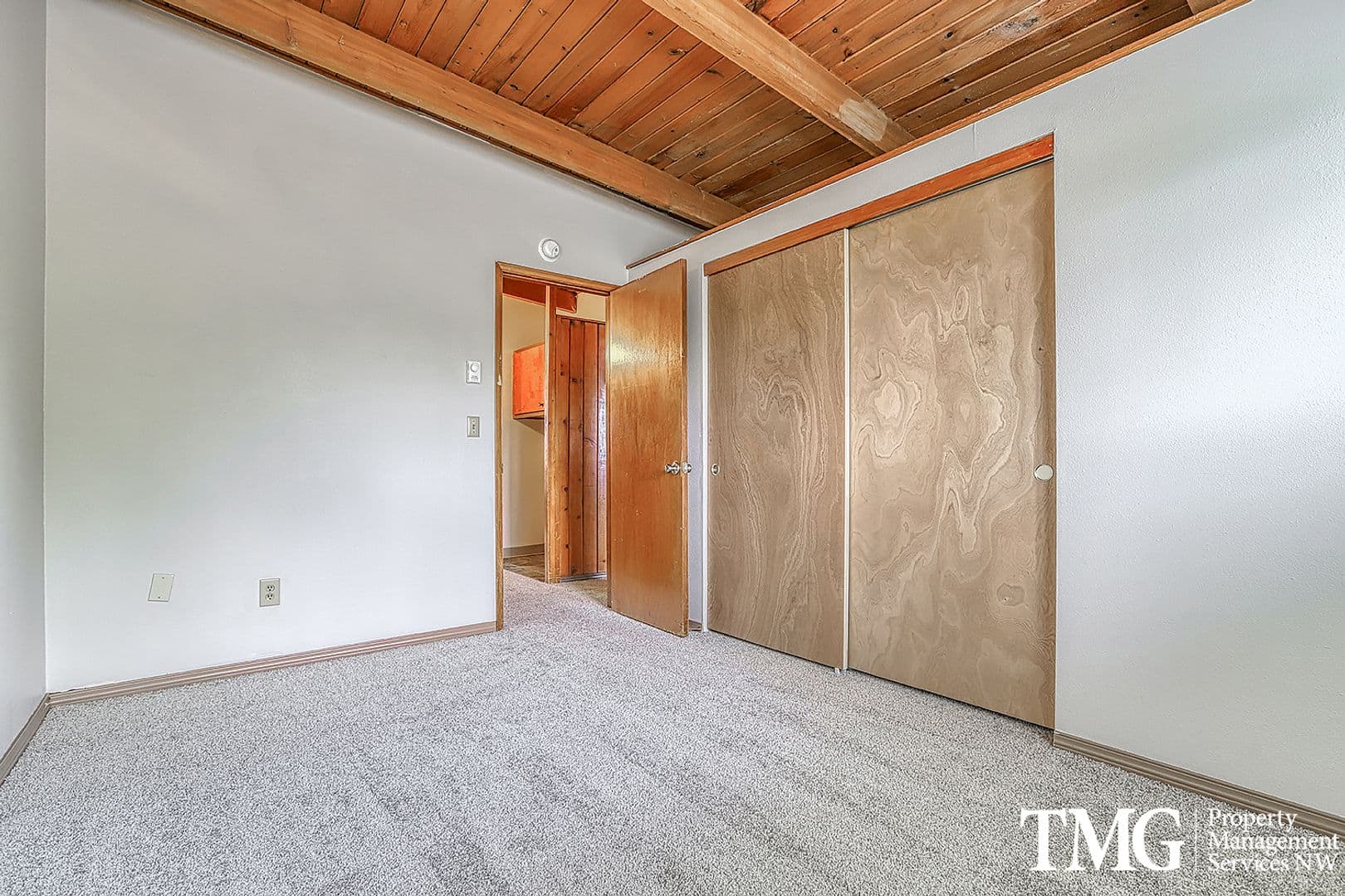 Vancouver Apartment: 2106 & 2108 E 33rd Street