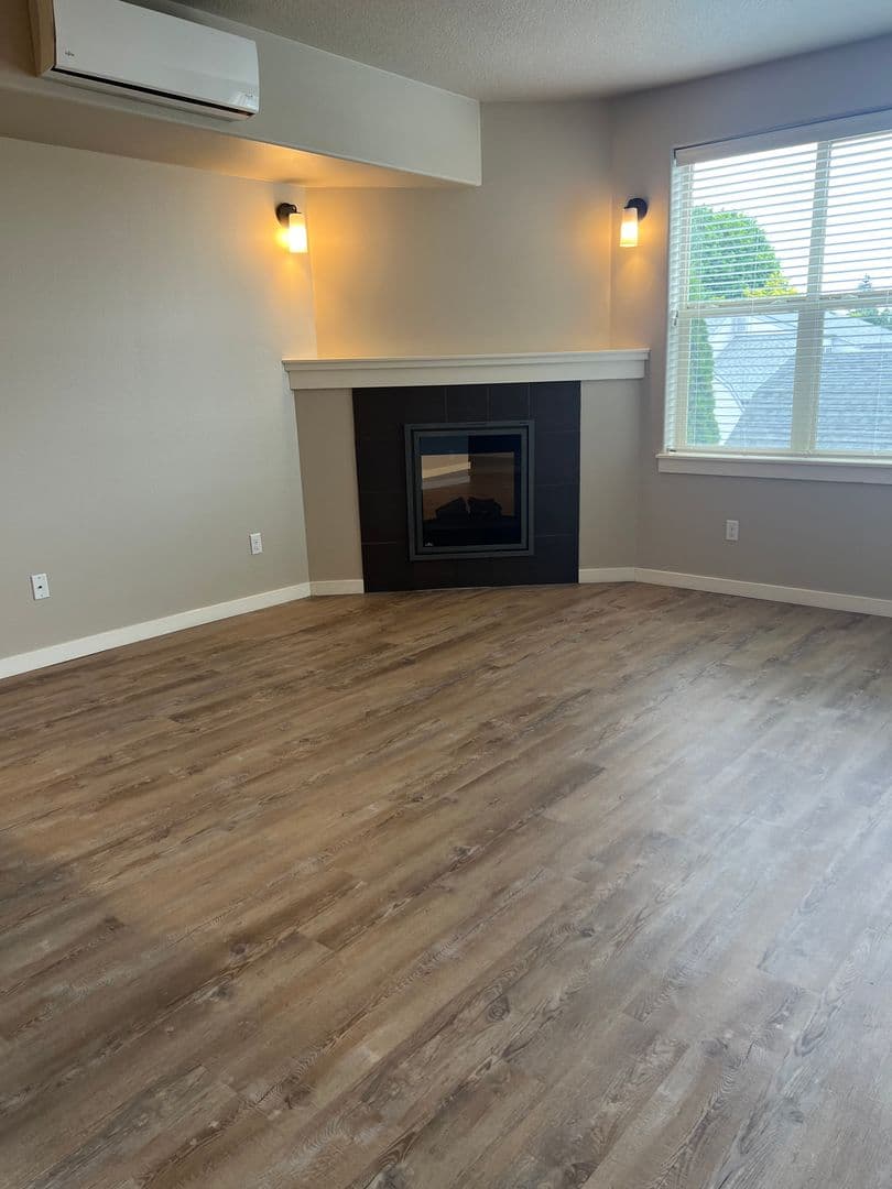 Vancouver Apartment: 608 NE 86th St