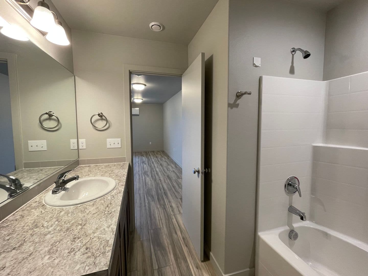 Pasco Townhome: 2507 E Helena Street