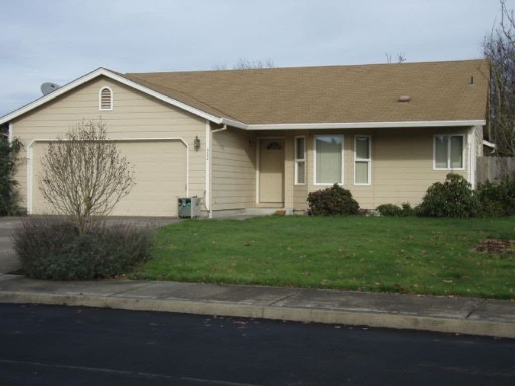Battle Ground House: 302 SW 18th Street