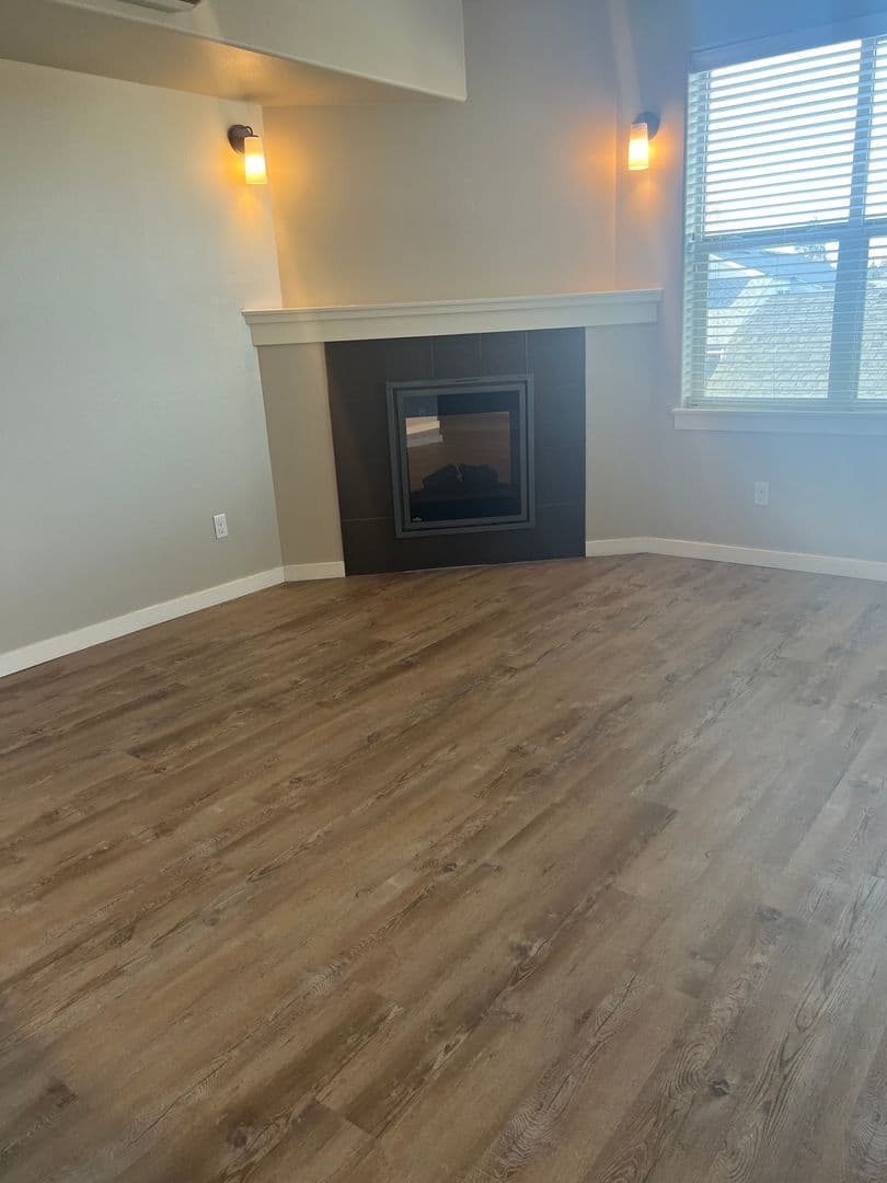 Vancouver Apartment: 608 NE 86th St